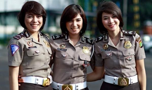 polisi wanita