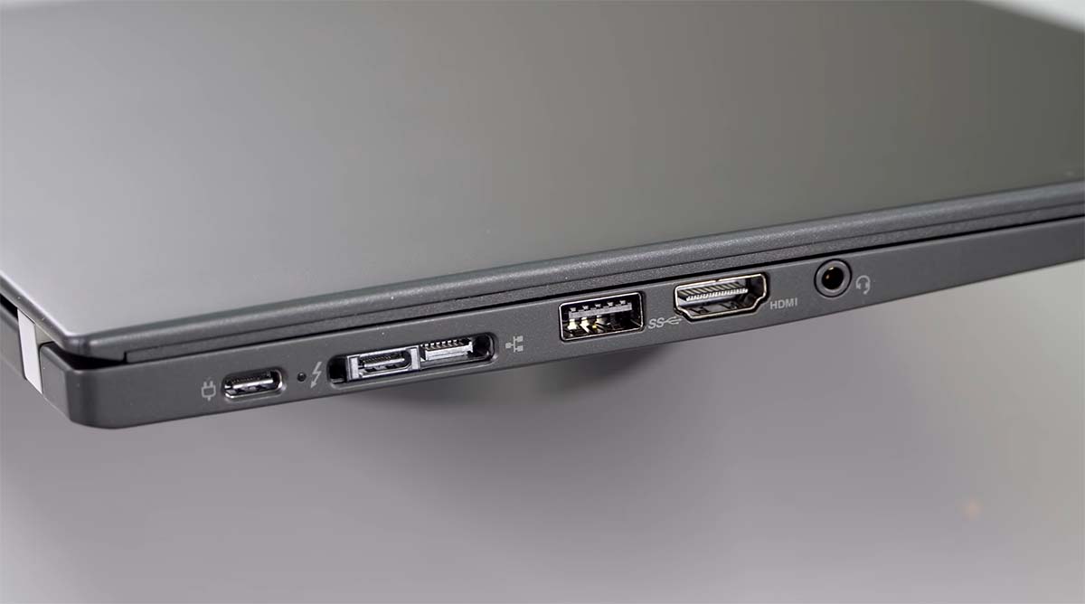 Lenovo Thinkpad T14s port kiri