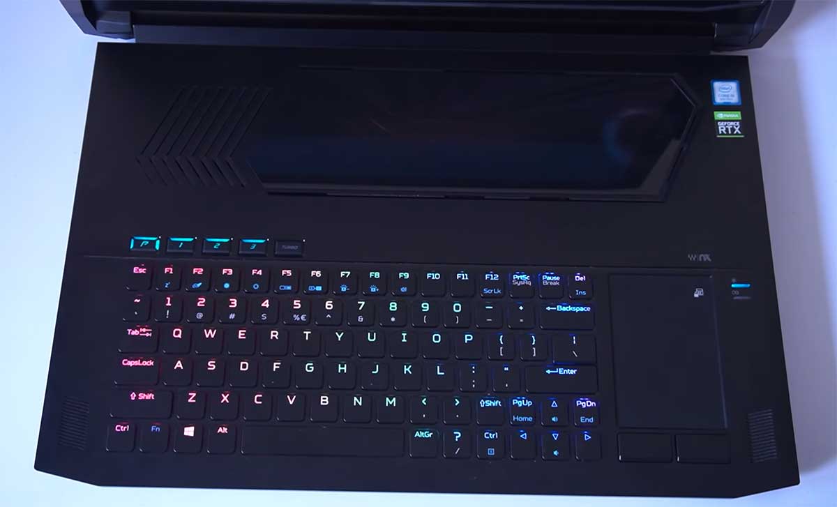 Review-Acer-Predator-Triton-900-(2020)-keyboard