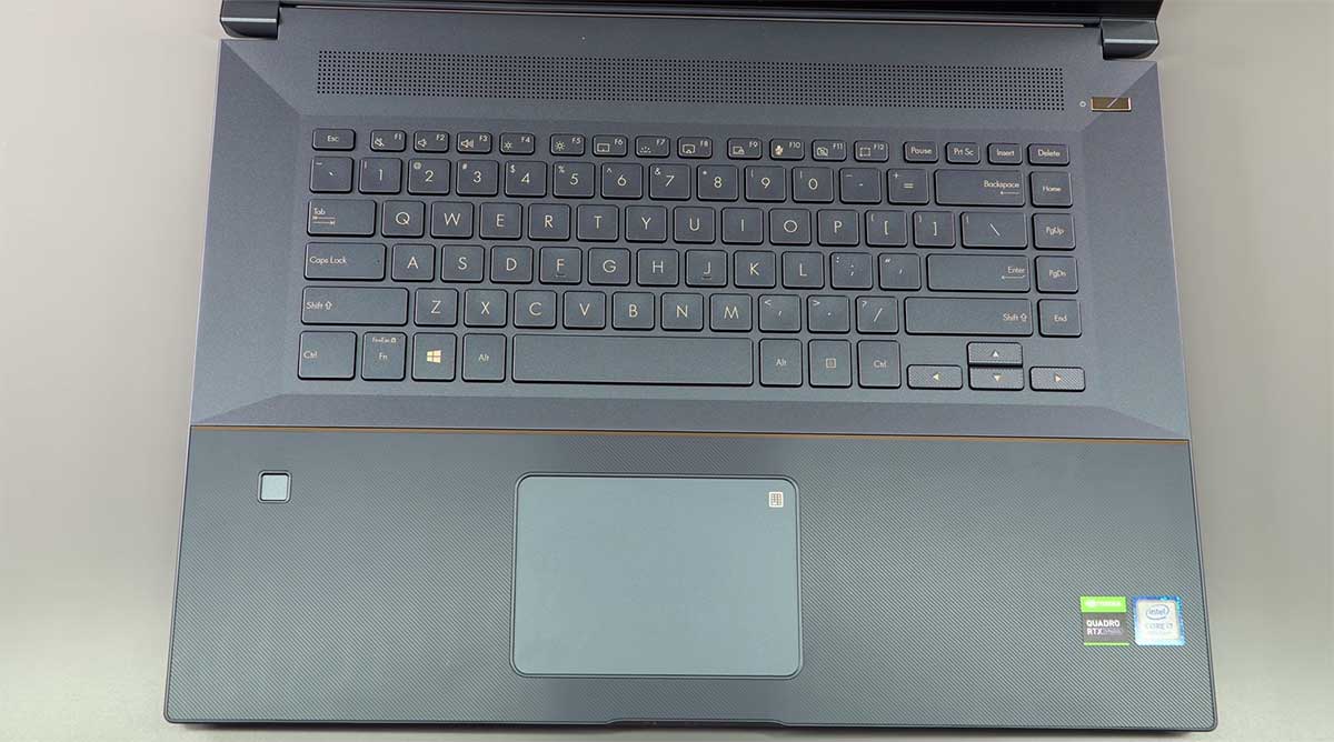 Asus-ProArt-Studiobook-Pro-17-keyboard